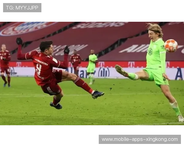 拜仁慕尼黑直塞渗透迅速击穿中央大片空档